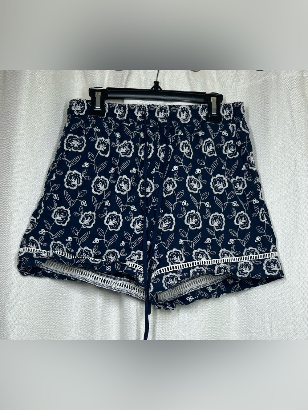 Pinch Navy Eyelet Shorts Embroidered Size Small Drawstring Floral